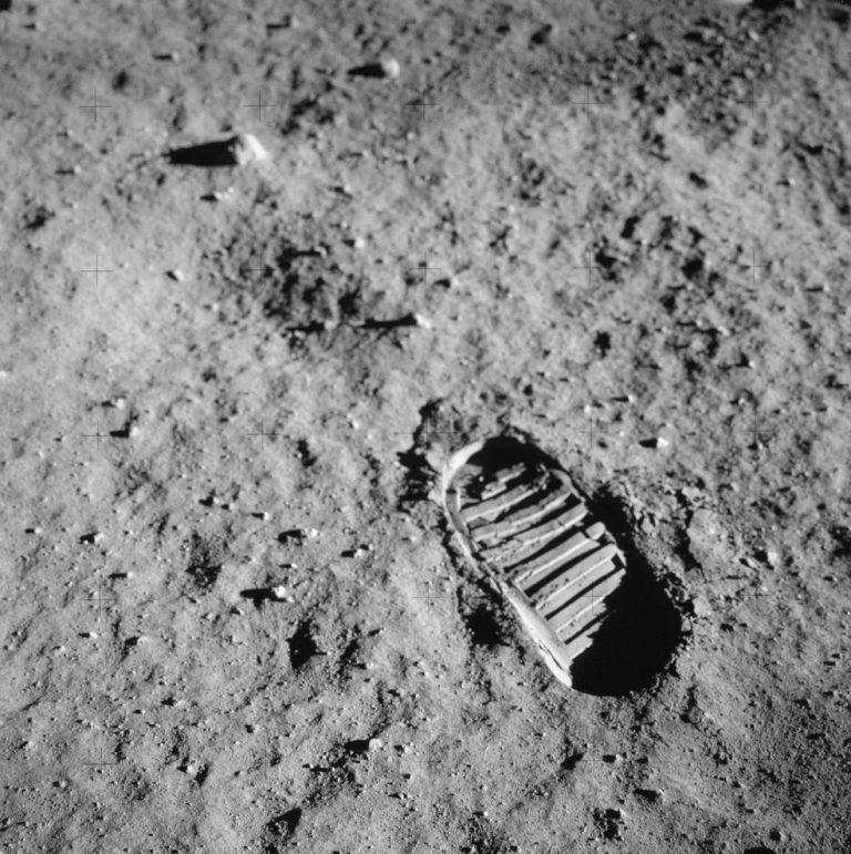 NASA, Axiom Space To Reveal Artemis Moon Mission Spacesuit